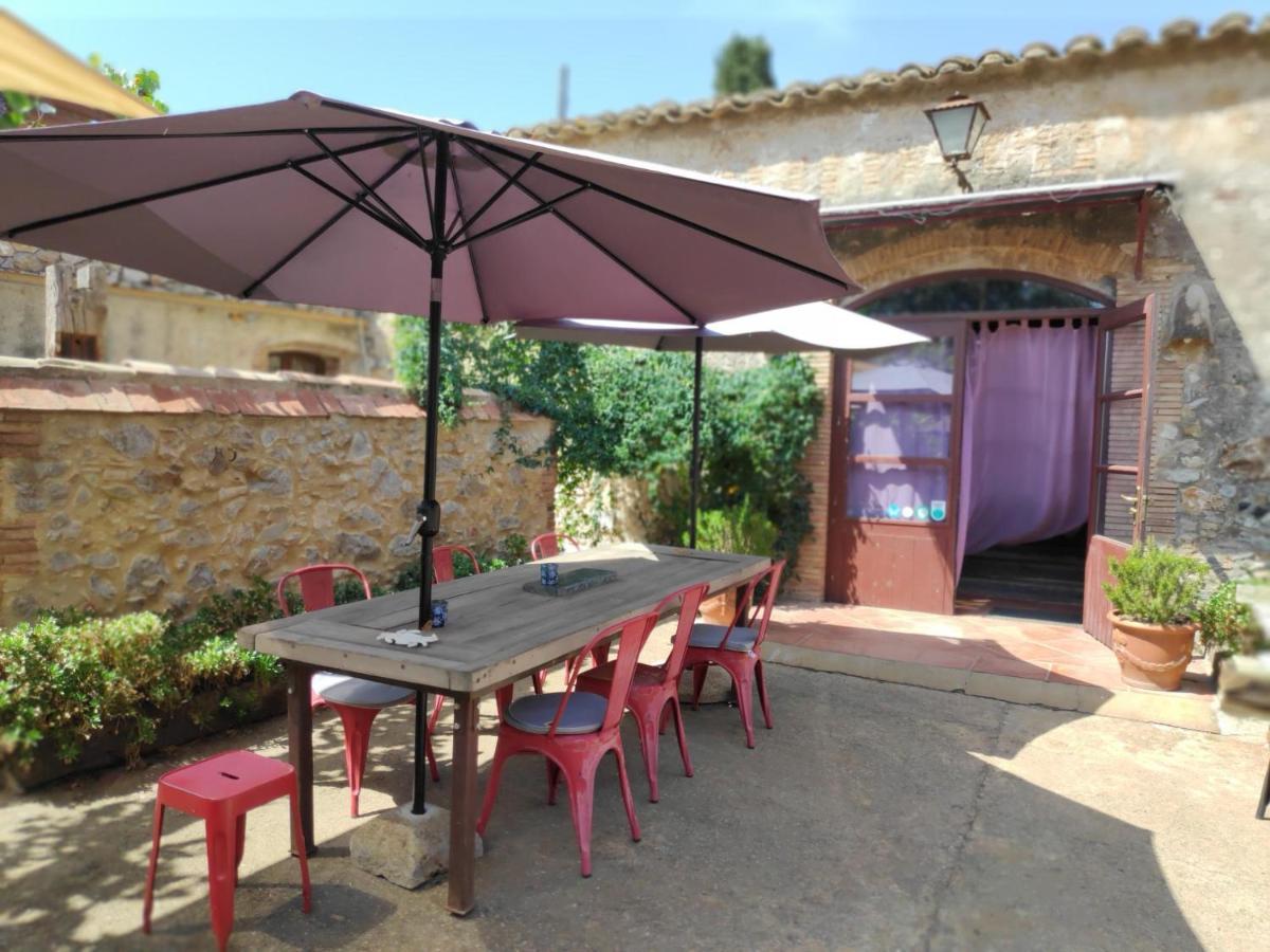 Mas Del Llop Blanc - Dog Friendly Hostal Rural - B&B Sobrestany Exterior photo