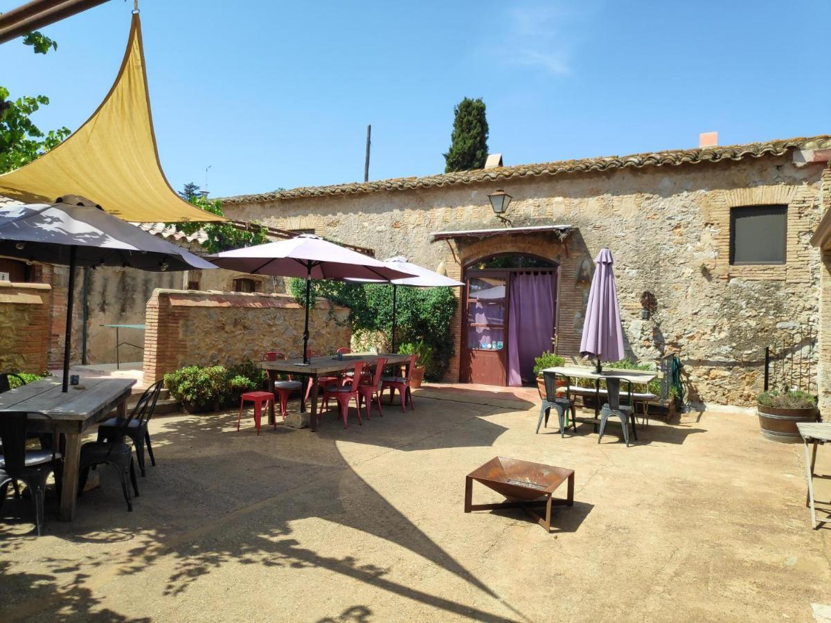 Mas Del Llop Blanc - Dog Friendly Hostal Rural - B&B Sobrestany Exterior photo